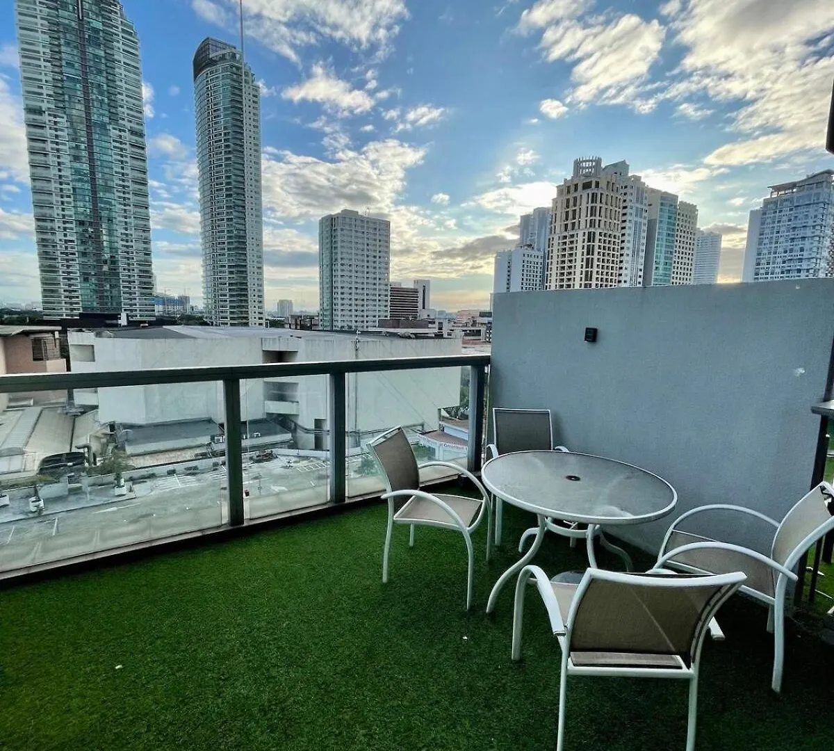 Apartment 1BR Loft Unit with HUGE Balcony front of Greenbelt Manila